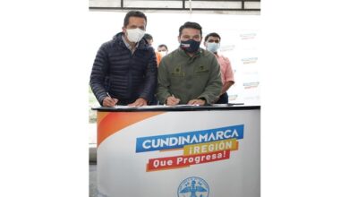 Firma para la construcción del Hospital Mario Gaitán Yanguas en Soacha - Gobernación de Cundinamarca