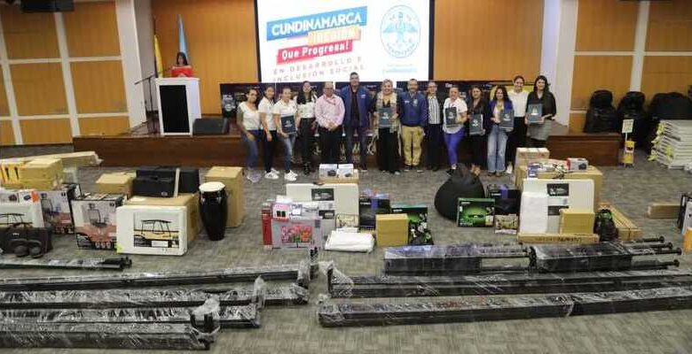 Cundinamarca entregó equipamiento a las casas de juventud de seis municipios